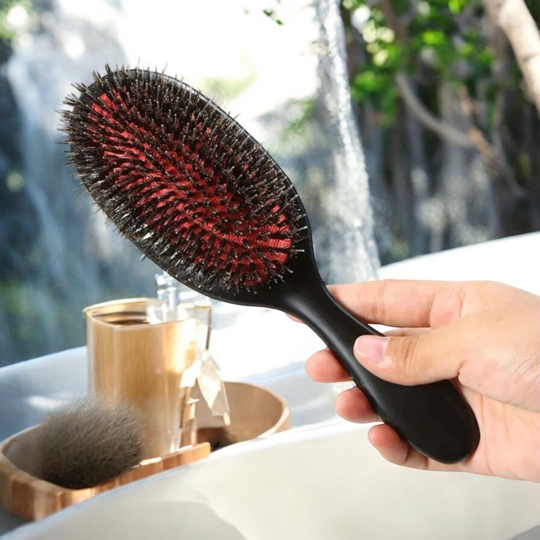 No Shampoo Hairbrush